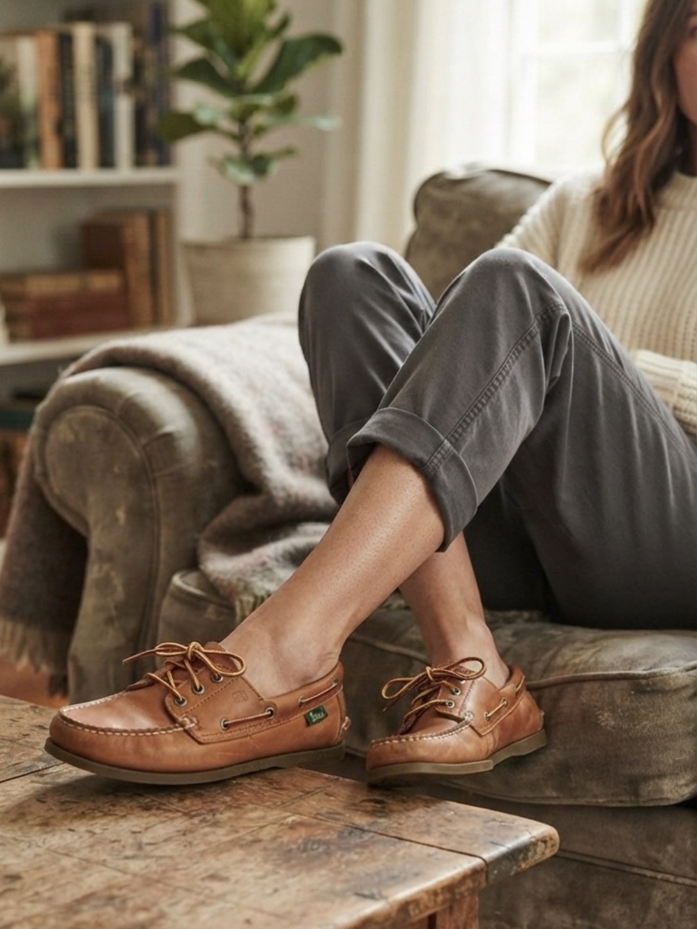Bass G.H Bass & Co. women’s Leather Boat Shoes - Tan size 8.5 soft ones
